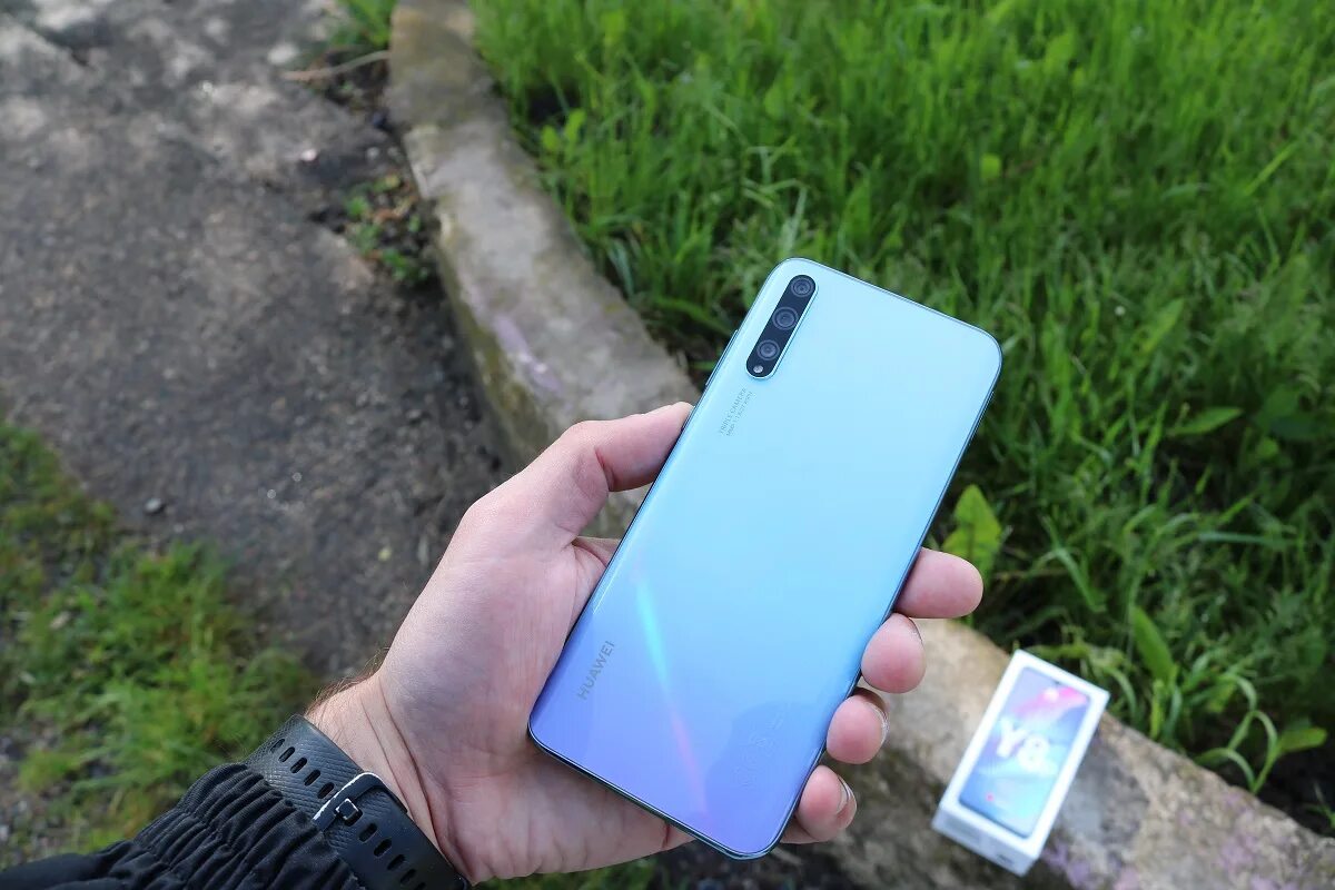 Huawei y8p 128gb. Хонор y8p. Смартфон за 13000 рублей. Хорошие телефоны до 13 тысяч рублей. 13000 рублей купить