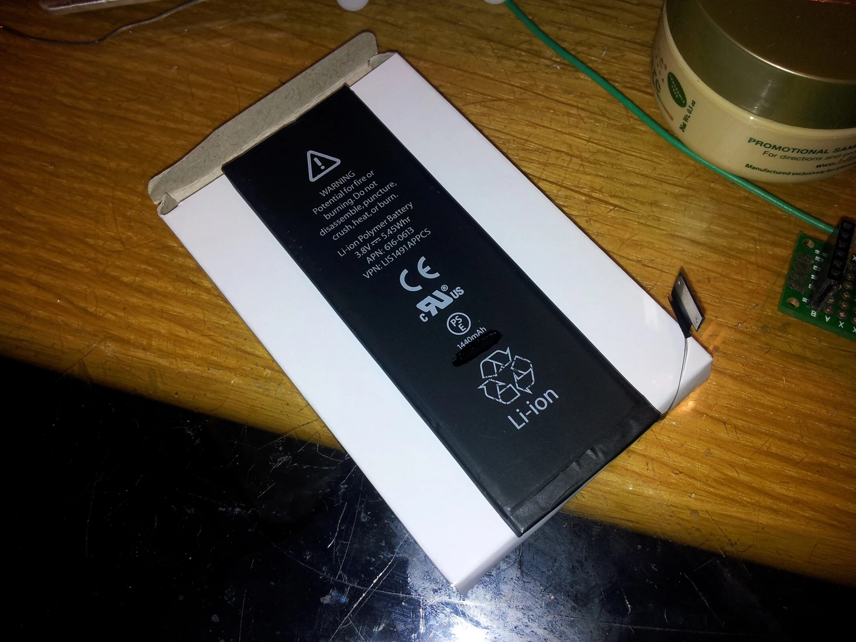 Батарея iphone 5. Акб iphone 5s. Desktop-7toevd5 battery. Батарея 5с. Батарея 5с.