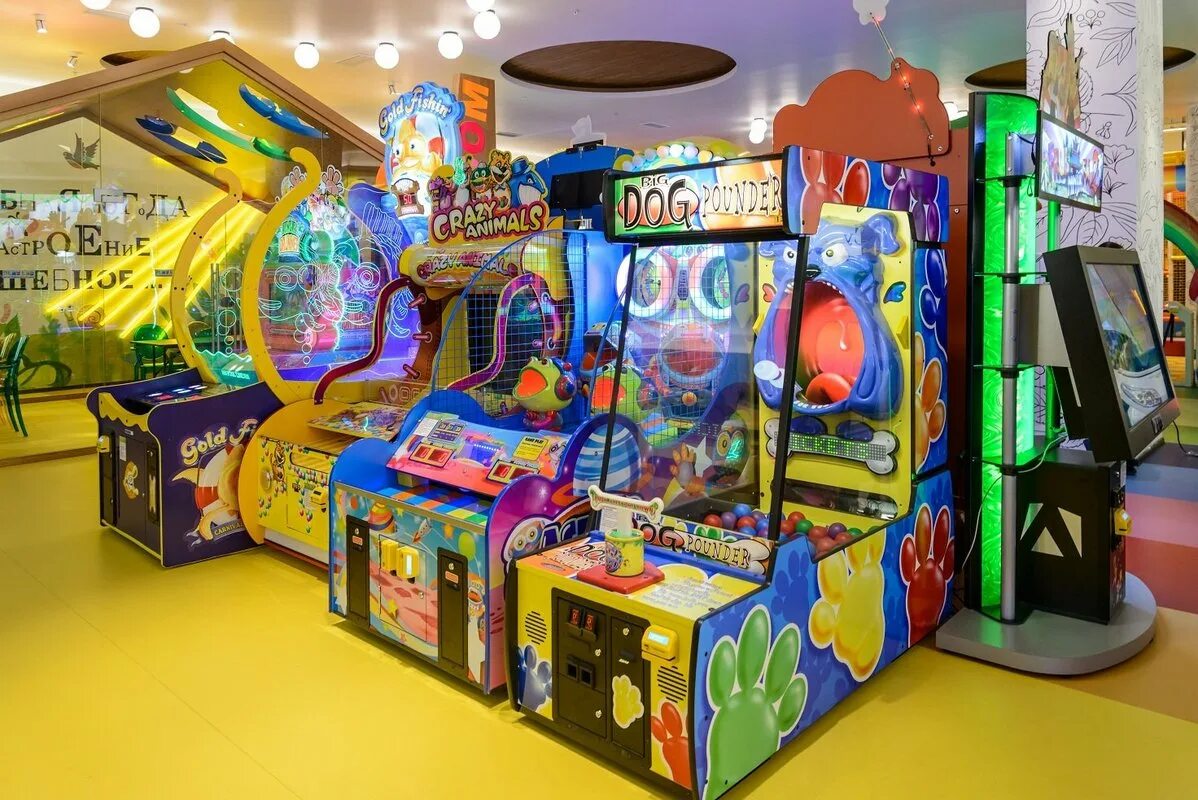 Развлечение для 11 лет. Playlab Рио. Рио торговый центр Playlab. ТЦ Рио детский развлекательный центр. Тамбов Рио игровые автоматы.