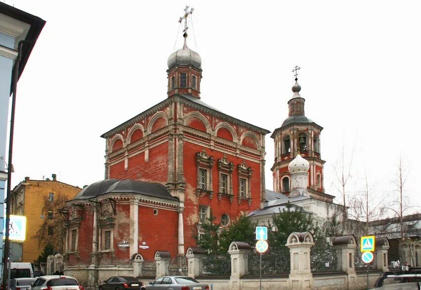 Храм в барашах. Введенский храм в барашах. церковь введения в барашах москва. храм введения во храм пресвятой богородицы в барашах. церковь в барашах на покровке.