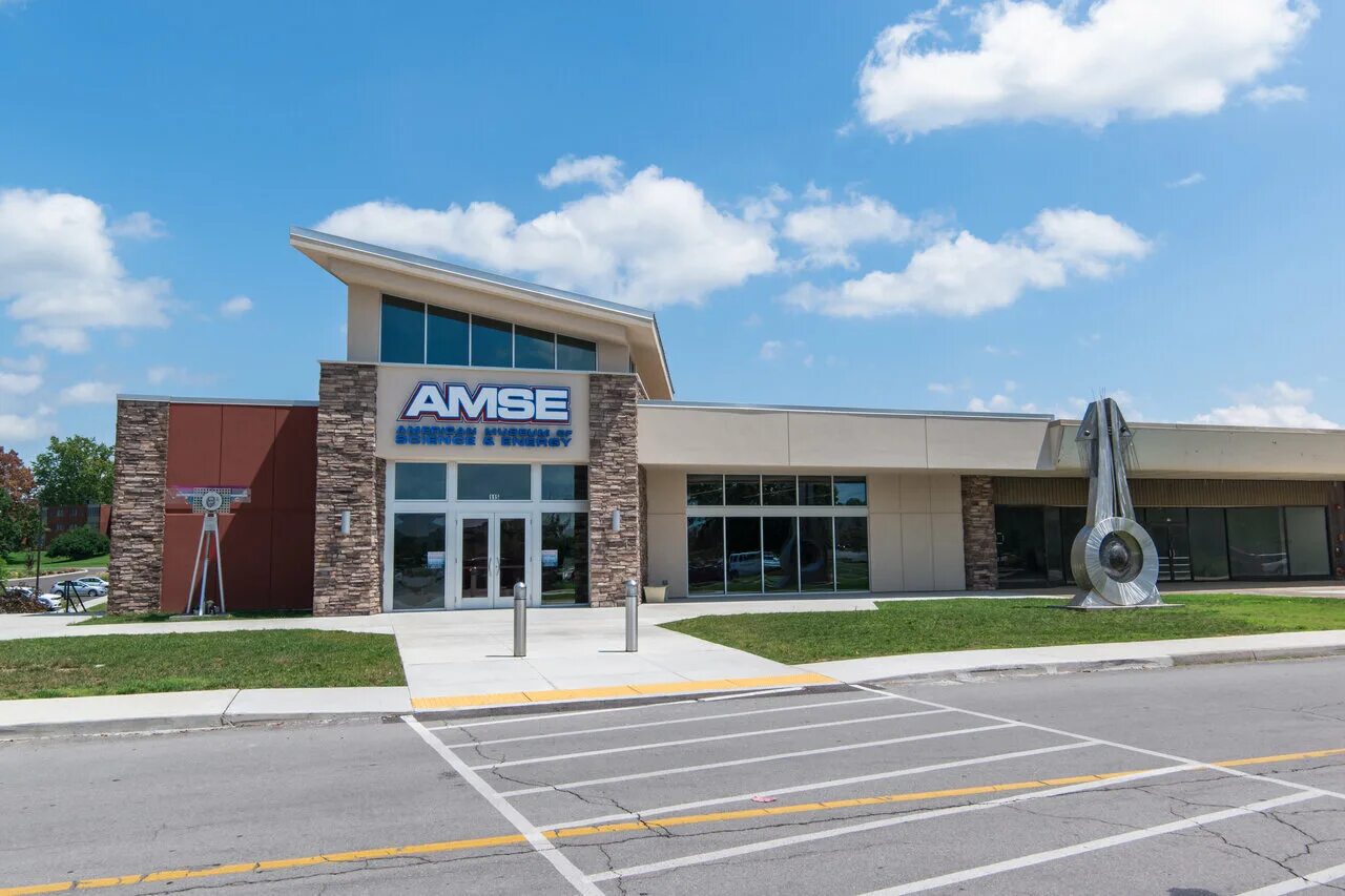 оук ридж теннесси. ок ридж теннесси. оук-ридж город. окриджская национальная лаборатория сша. ок ридж теннесси.