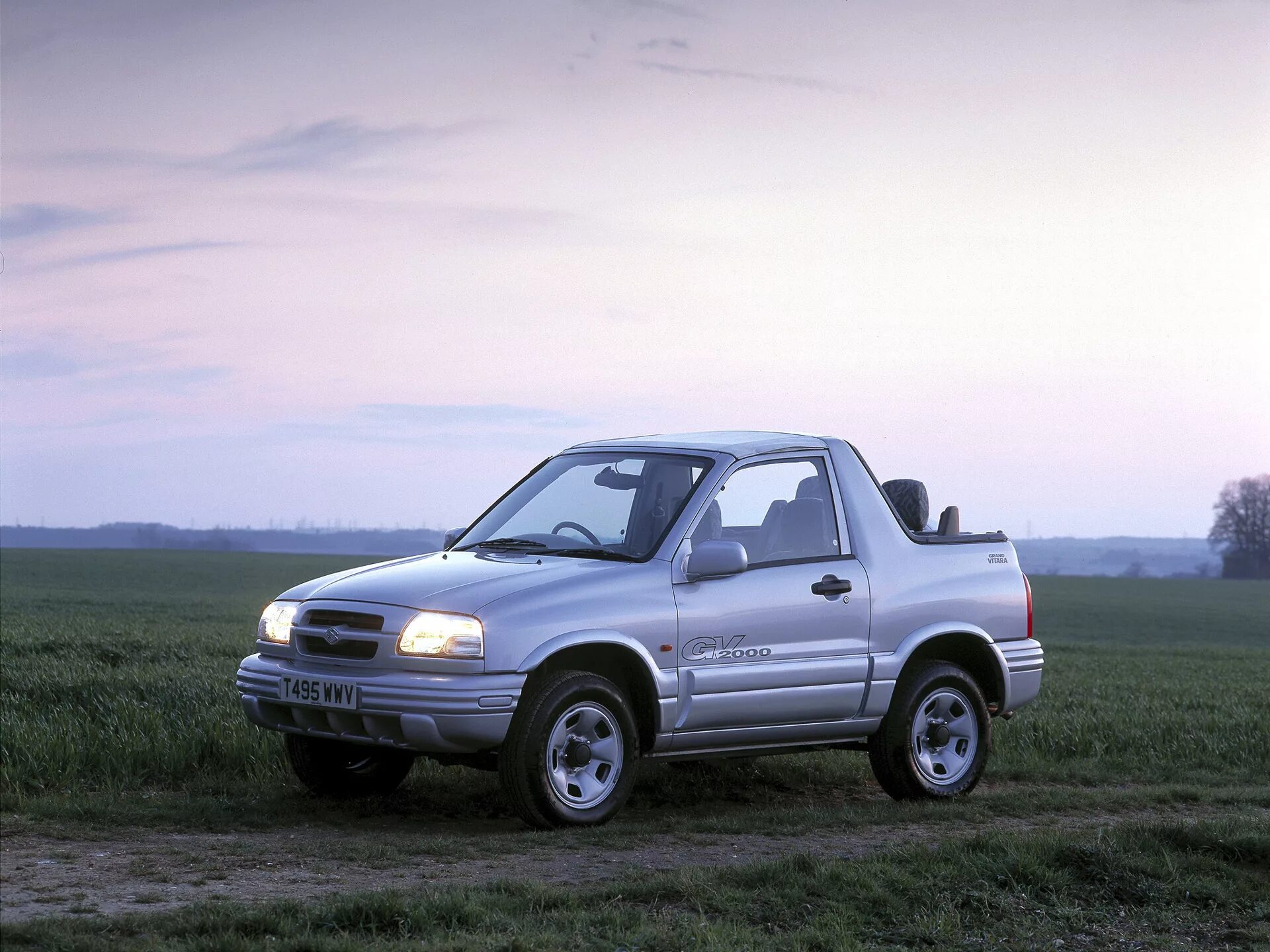 Сузуки первого поколения. Suzuki Grand Vitara. Suzuki Vitara 2 кабриолет. Suzuki Grand Vitara 1998. Сузуки Гранд Витара 1.