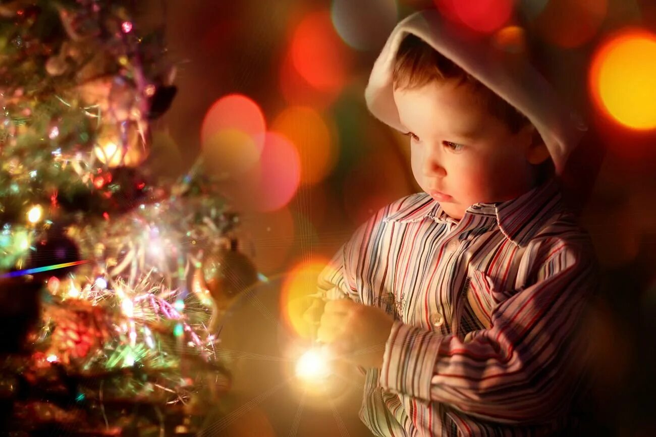 Новогоднее чудо дети. Новогоднее чудо. Чуда в новом году. Чуда в новом году. Зимнее чудо.