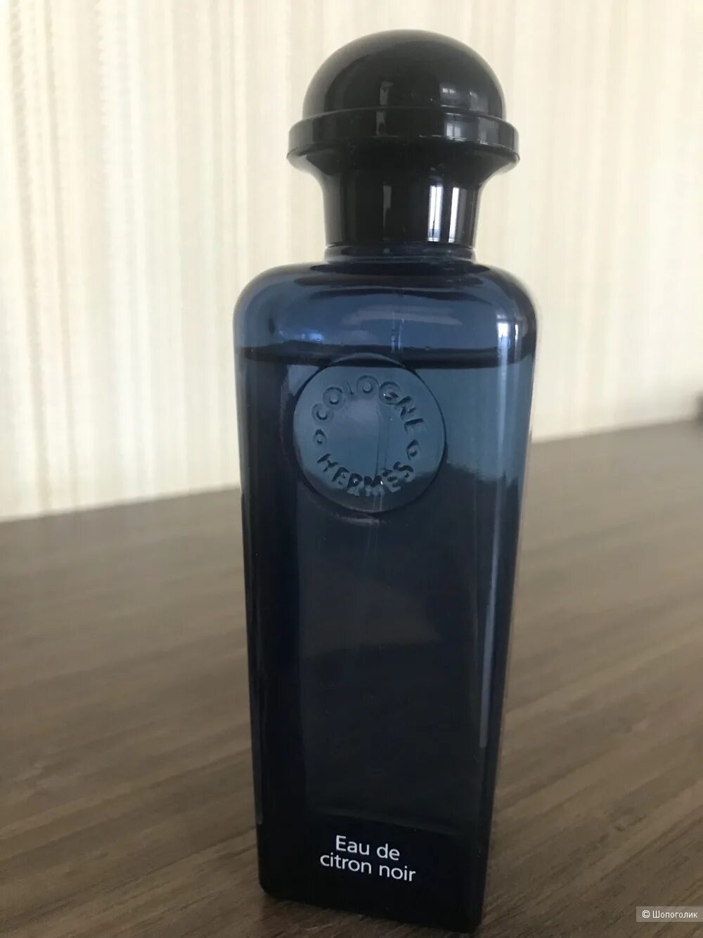 Гермес продают. Hermes Eau de citron Noir, 100 мл. Туалетная вода Hermes Eau de citron Noir, 100 мл. Hermes Eau de citron Noir реклама. Hermes продает «антиподглядыватель».