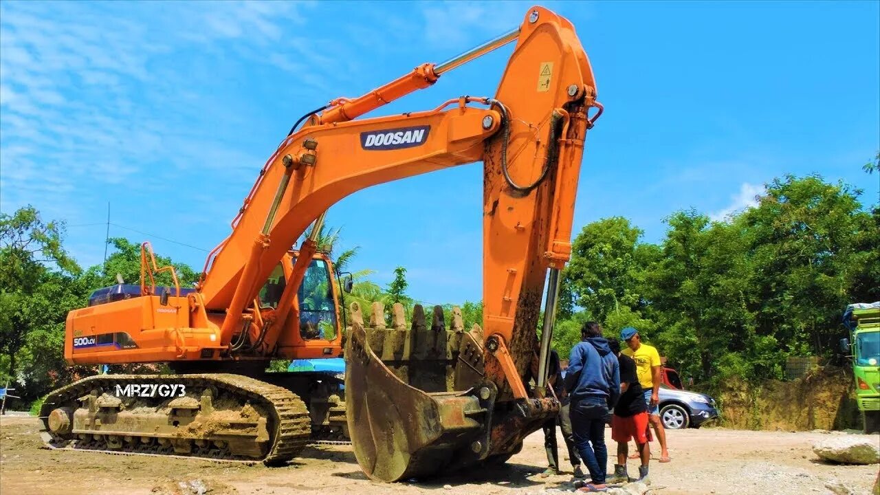 Экскаватор рипа. Doosan 500. Доосан 500 экскаватор. Экскаватор Дусан 200. Экскаватор Doosan dx420lc.