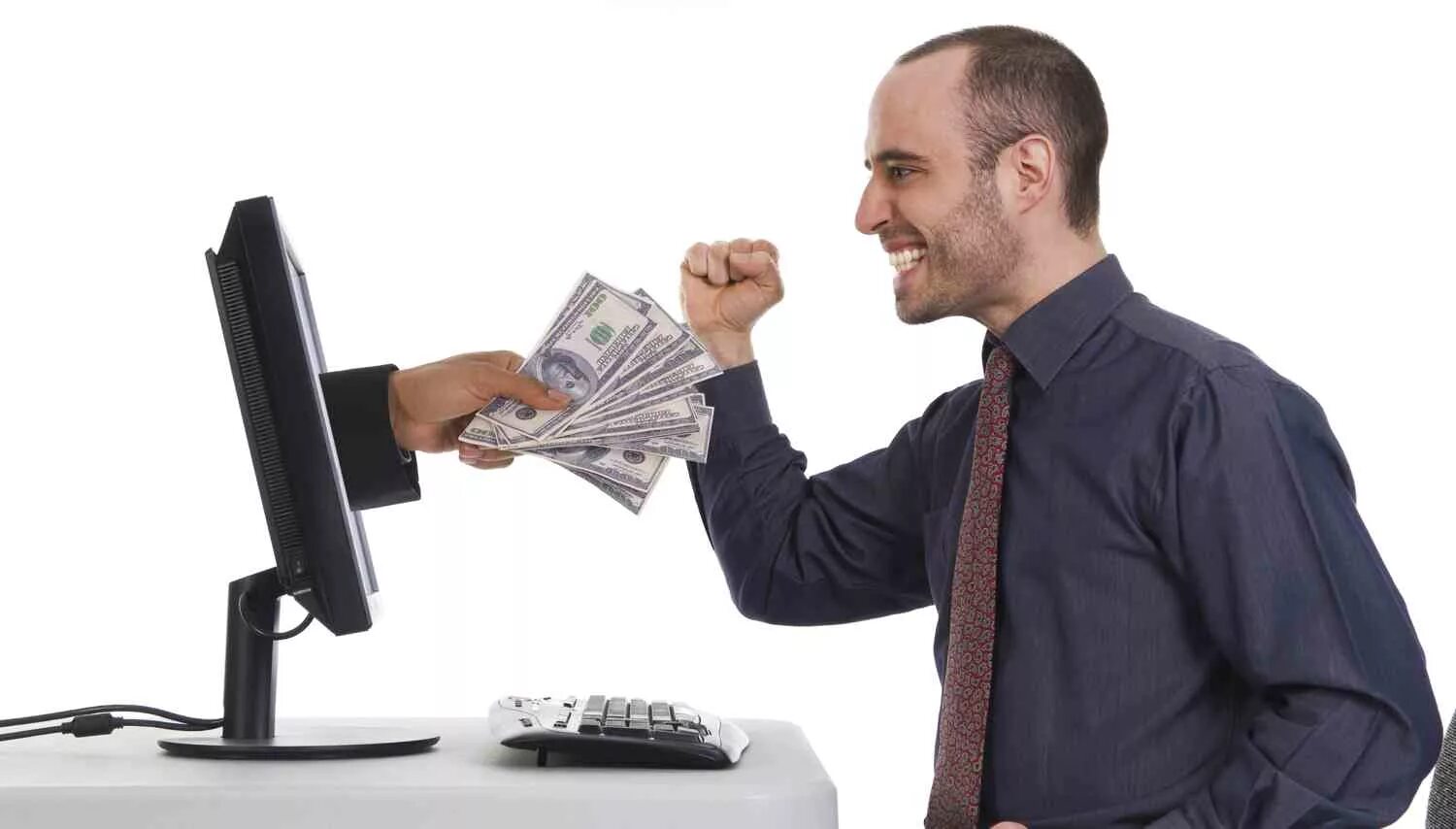 Человек заказывает в интернете. Как продавать дорогие продукты. На авито продают людей. Покупатель интернет магазина. Успешный бизнес в интернете.