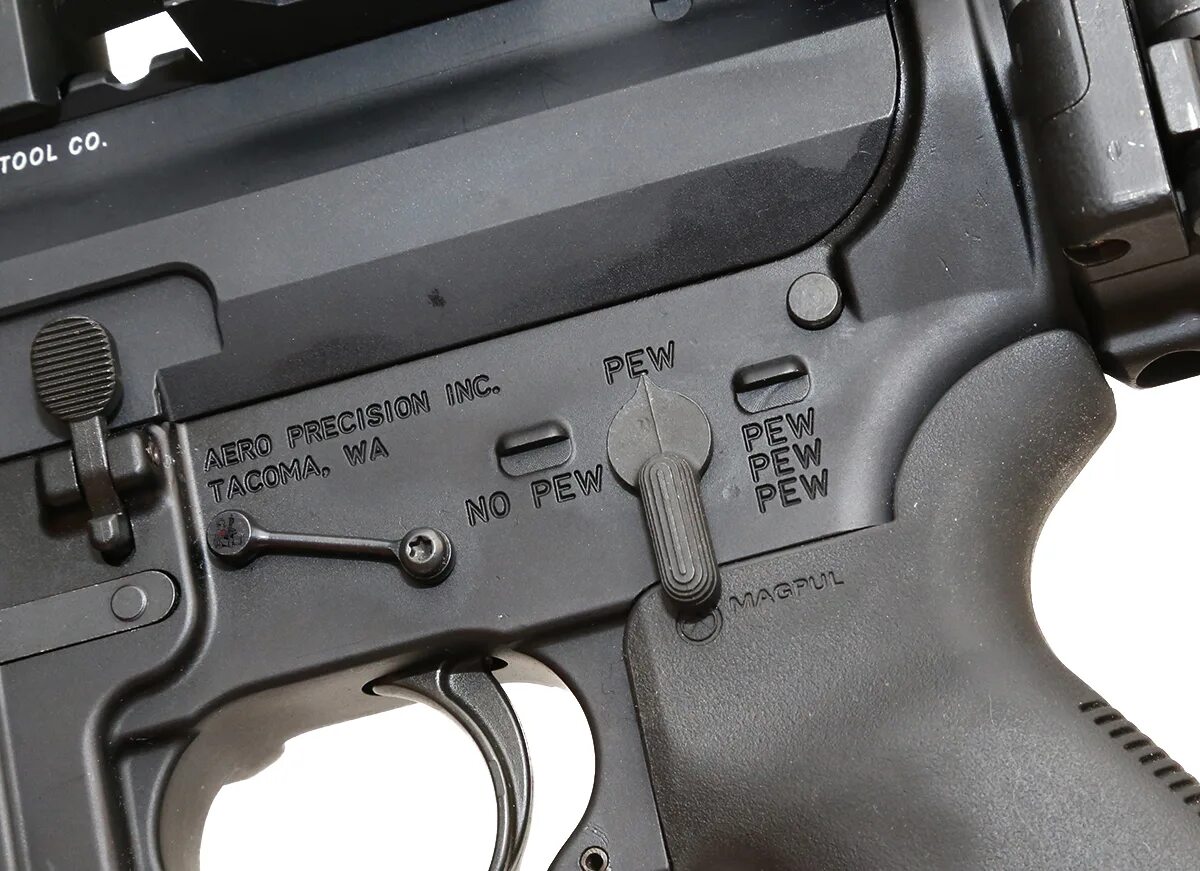 Pew pew live. Pew pew pew m4. ар 15 предохранитель. предохранитель на оружии. предохранитель на ружье.