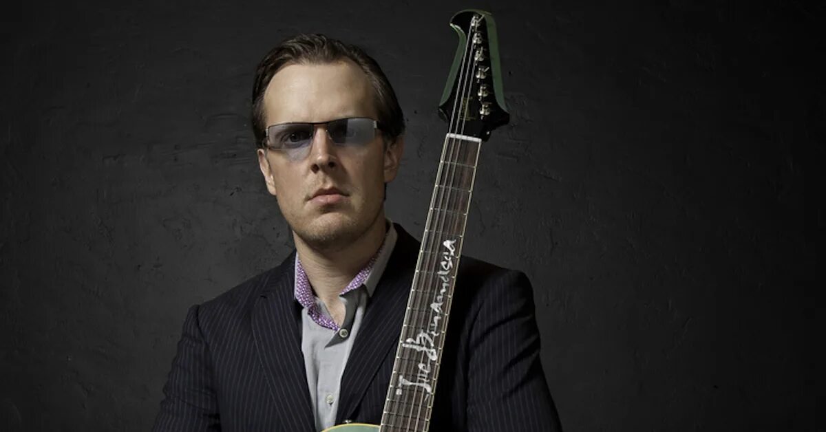 Джо бонамасса слушать. Джо Бонамасса. Joe Bonamassa фото. Джо Бонамасса 2020. Рори Галлахер Джо Бонамасса.