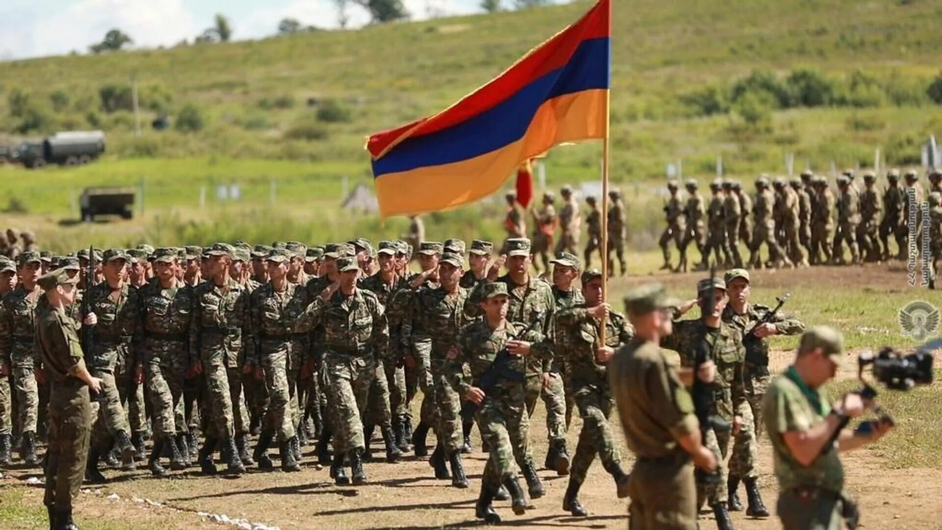 Армения войска к границе. Армянская армия в Карабахе 2022. Армия Армении 2023. Учениях Восток 2022 Армения. Военные учения Армении.