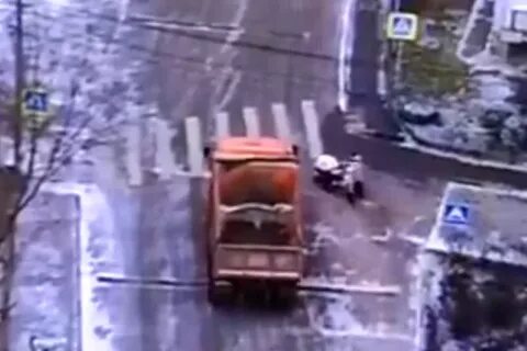Дети под камазом