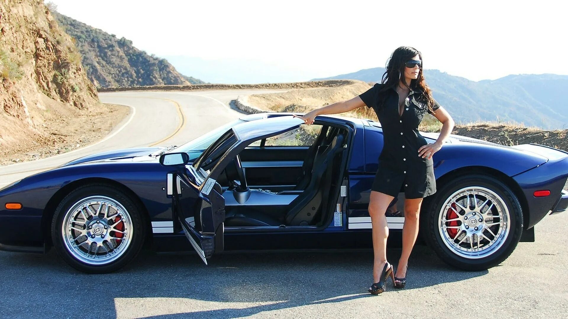 Denise Milani Ford gt. Denise Milani Ford gt фото. Девушка в машине. Шикарная женщина и автомобиль.