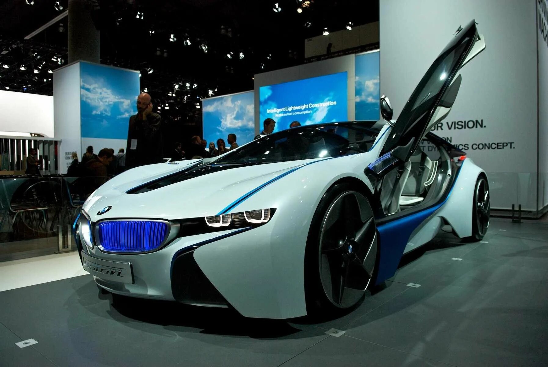 Купить бмв 2020 года. BMW i8 2022. BMW I Vision 6. БМВ м8 2022. BMW i4 2022.