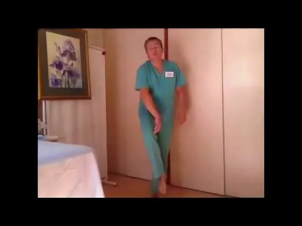 растяжка боковой поверхности бедра. доктор божьев упражнения на растяжку. доктор божьев упражнения на растяжку. доктор божьев упражнения на растяжку. евгений божьев полный комплекс упражнений.