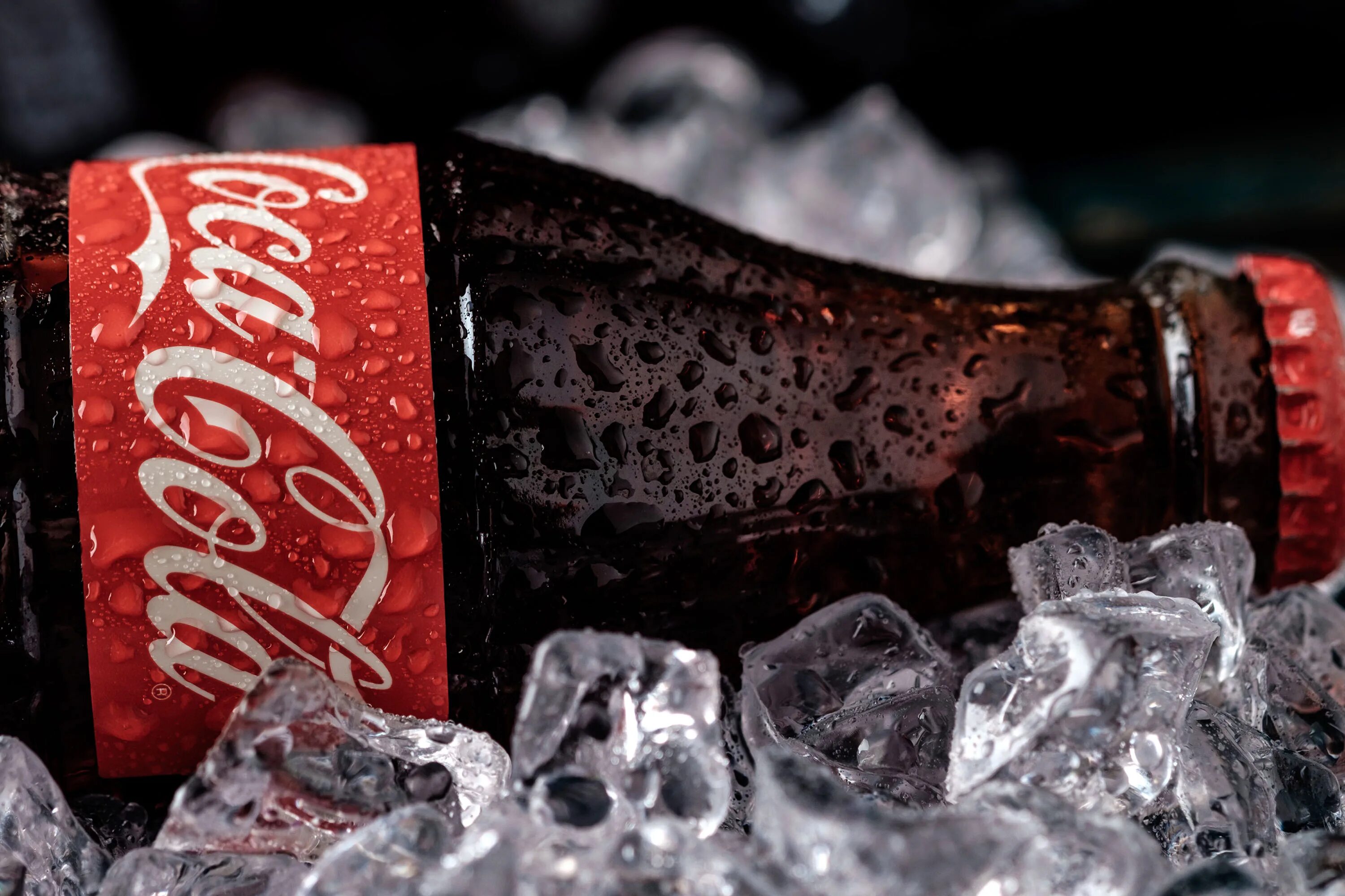 Coca cola 4 3. Realme 10 pro coca cola. coca cola напиток. realme 10 pro 5g coca-cola edition. кола со льдом.