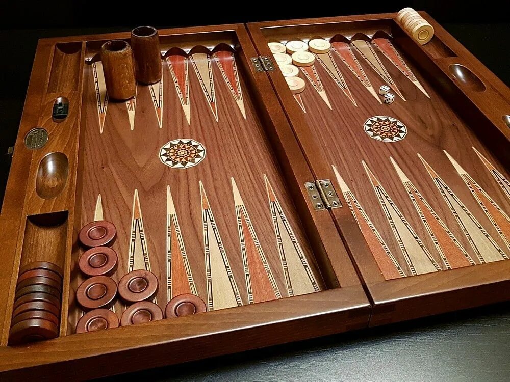 Откуда нарды. Подарочные нарды Backgammon. Мини нарды Данхилл. Нарды Атлантида орех антик.