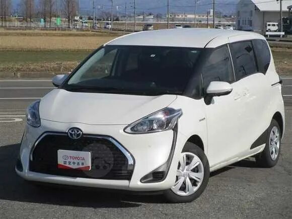 Тойота сиента купить во владивостоке. Тойота Сиента 2018. Toyota Sienta 2017 Hybrid. Тойота Сиента 2019. Тойота Сиента 2019 гибрид.