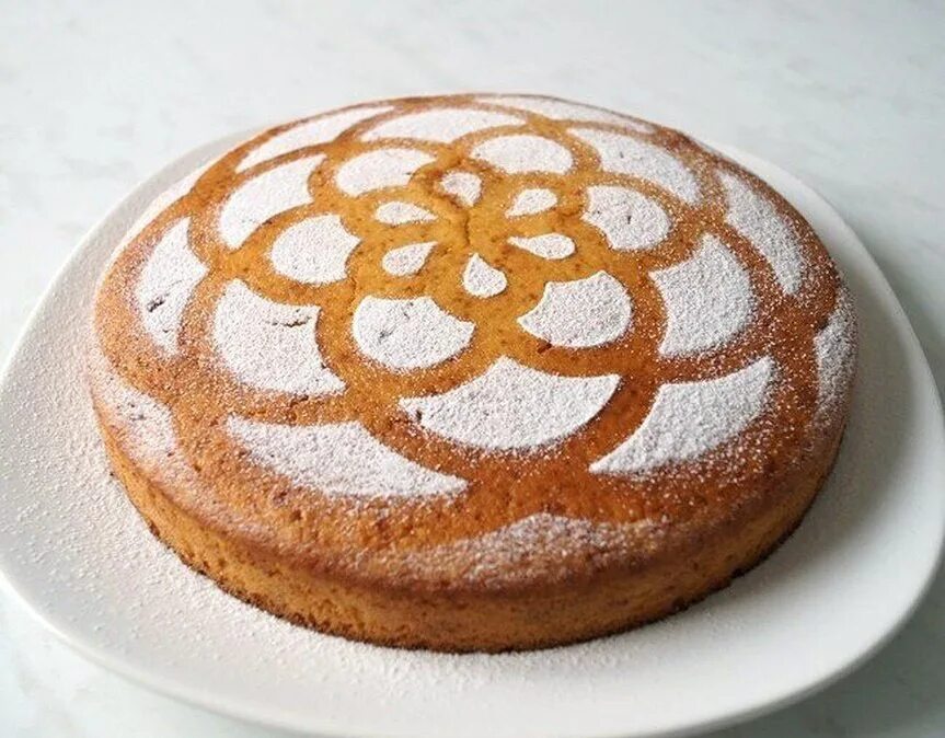 украшение пирог сахарная пудра. посыпка сахарной пудрой. домашние кексы сахарной пудрой. можно посыпать сахарной пудрой. можно посыпать сахарной пудрой.