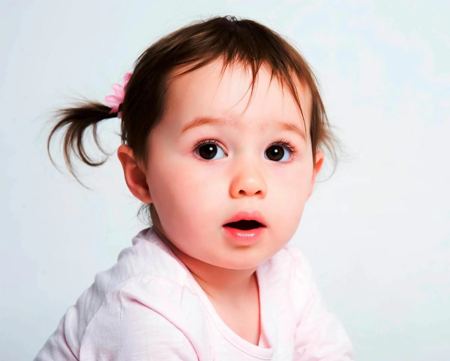 2 years old girl