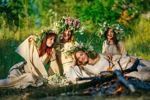 01 - Wicca - Conceitos básicos Midsommar, Ceremonin
