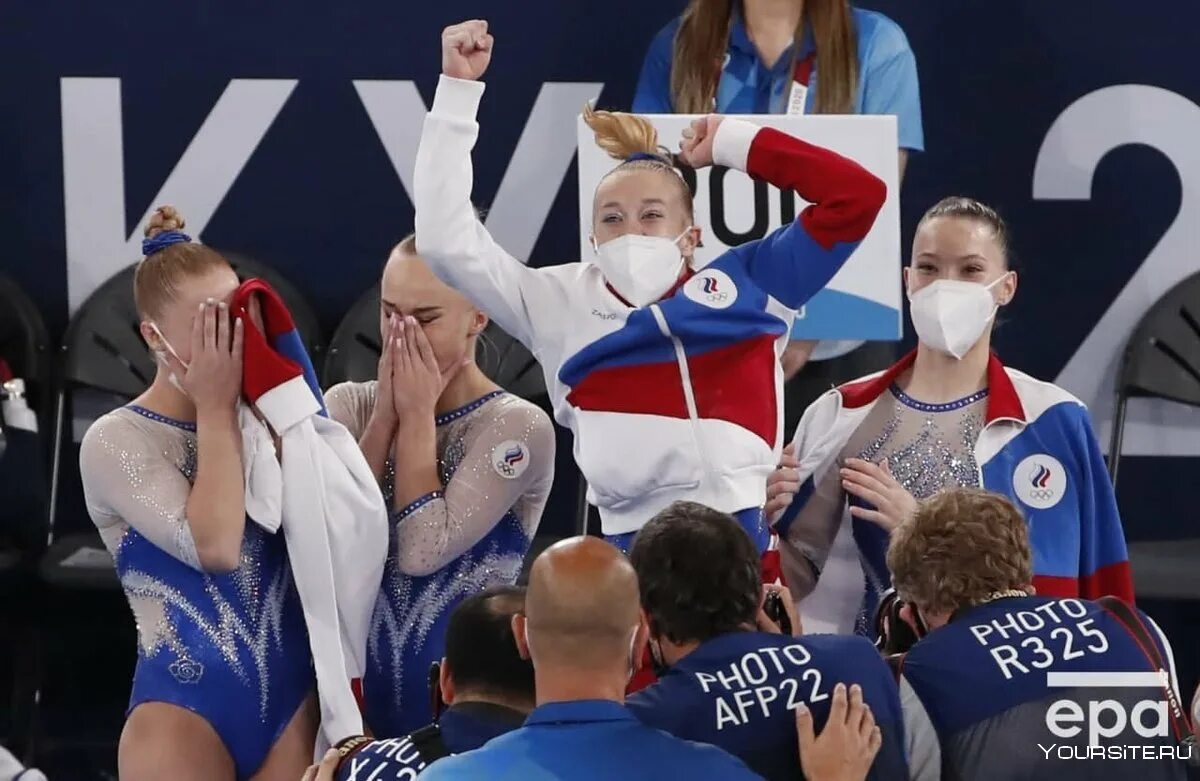 Участие в спортивной олимпиаде. Женская сборная россии по спортивной гимнастике на олимпиаде в токио. гимнастки россии на олимпиаде 2025 в токио. спортивная гимнастика женская команда токио 2025.