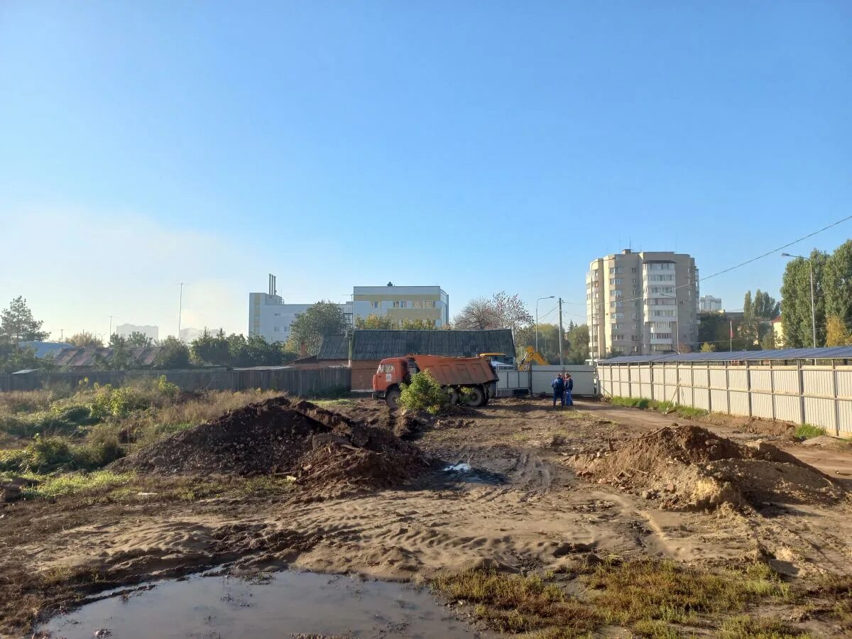 Снос дома советов. Снос энгельс. Гарнизонный дом офицеров саратов. Дом офицеров энгельс. Снос энгельс.