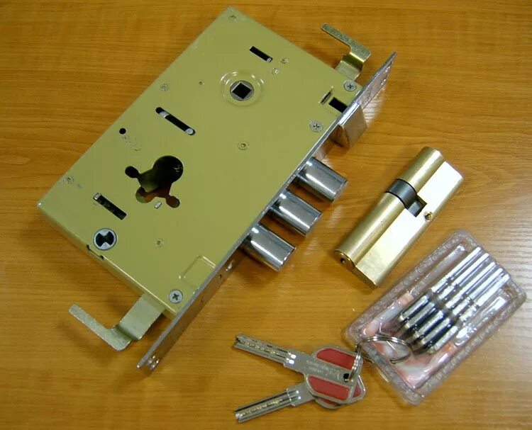 Китайский замок купить. Замок Master Lock (мастер лок). Замок дверной LM Master Lock. Master Lock LM замок врезной. Замок Masterlock с системой no Key.