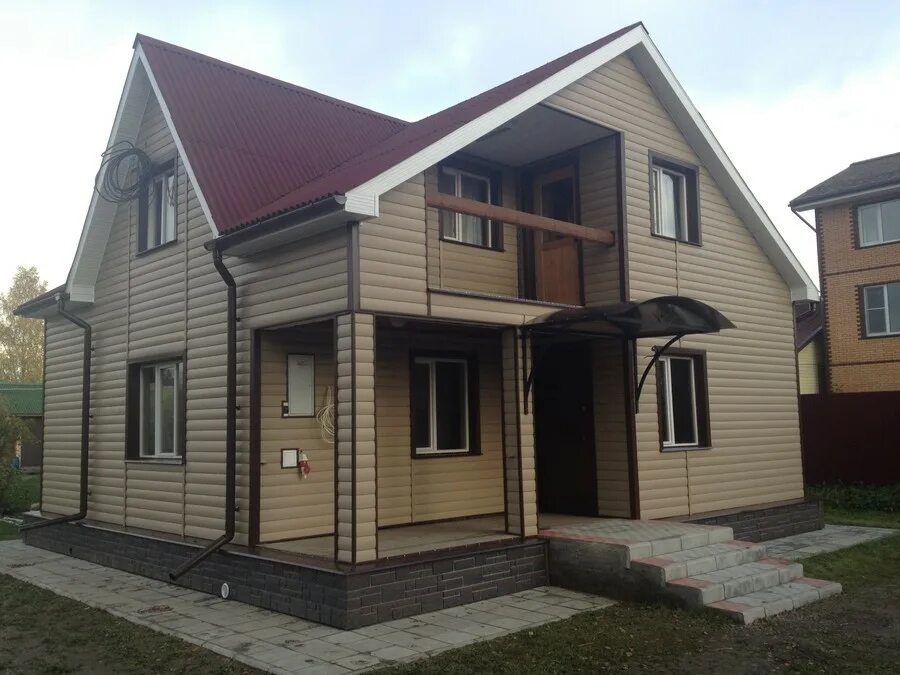 Отделка сайдингом ростов. Сайдинг виниловый fineber blockhouse. красивая отделка сайдингом. обшить дом. коттеджи обшитые сайдингом.