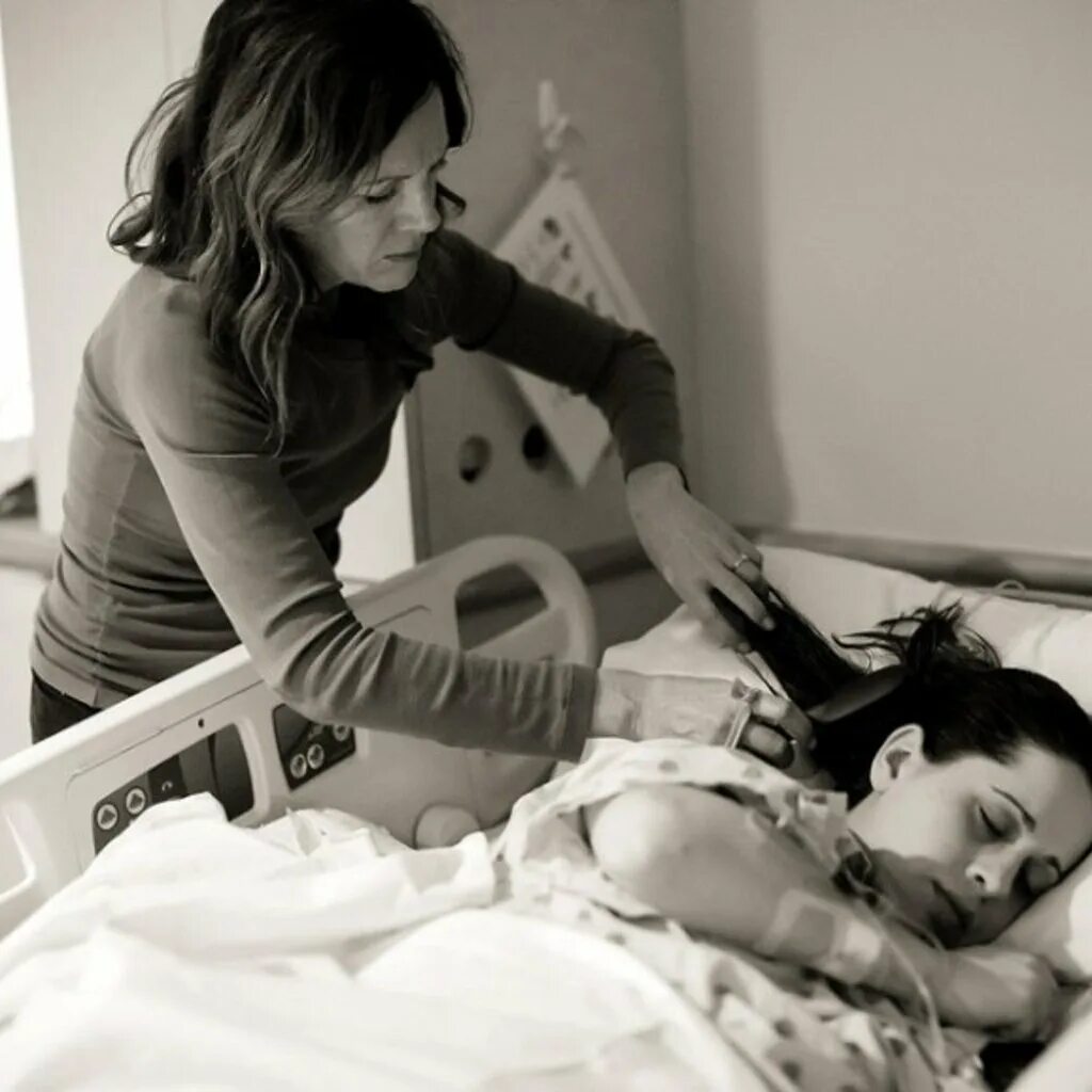 Женщина рожает дочку. Как мама рожает картинки.