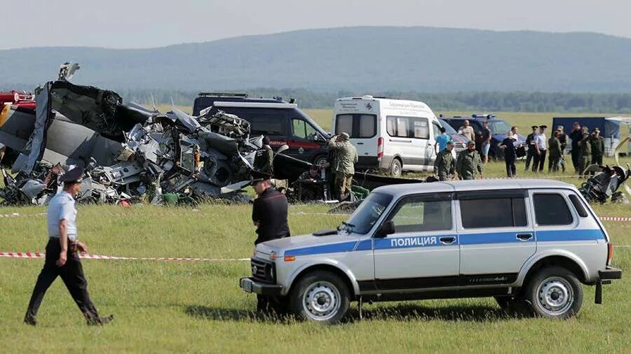 Медицина катастроф падение самолета. Крушение самолета 1981 одна выжившая. Поселок Пластун аварии самолета.