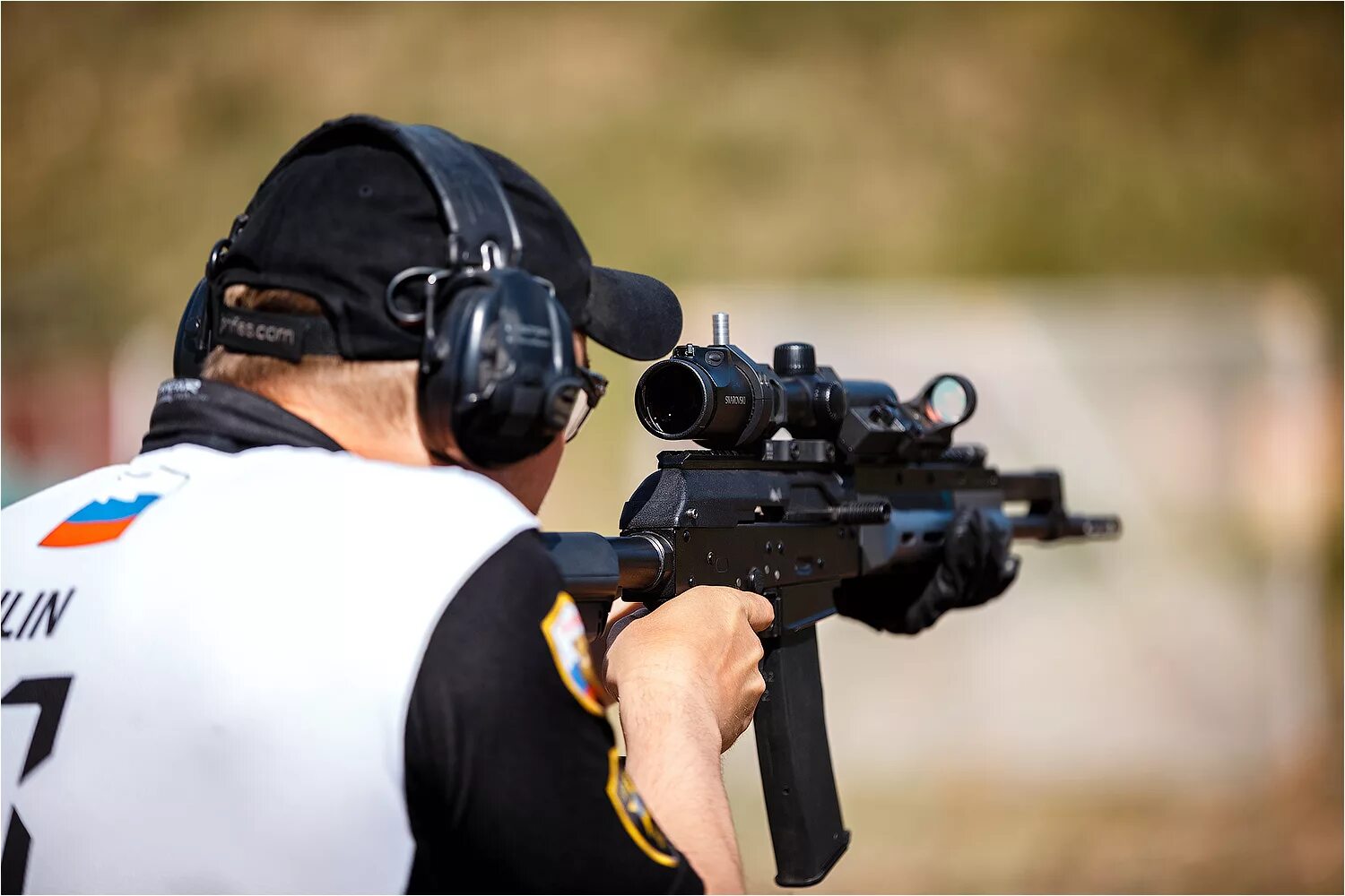 тир стрельба из пистолета. практическая стрельба соревнования. соревнования ipsc карабин. тир на клары цеткин тюмень. тактическая стрельба из пистолета.
