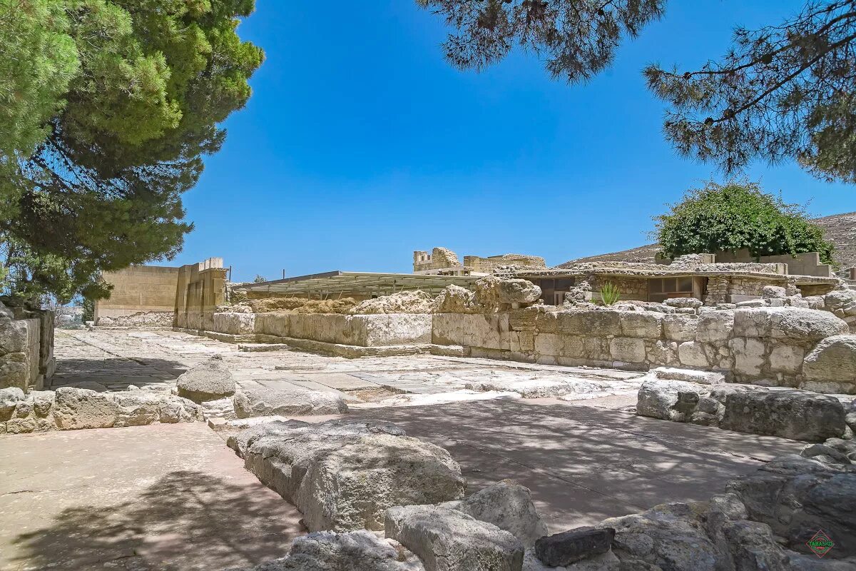 дорийцы в древней греции. крит в период упадка 1450. крит в период упадка 1450. кносский дворец в древней греции. кносский дворец бронзовый век.