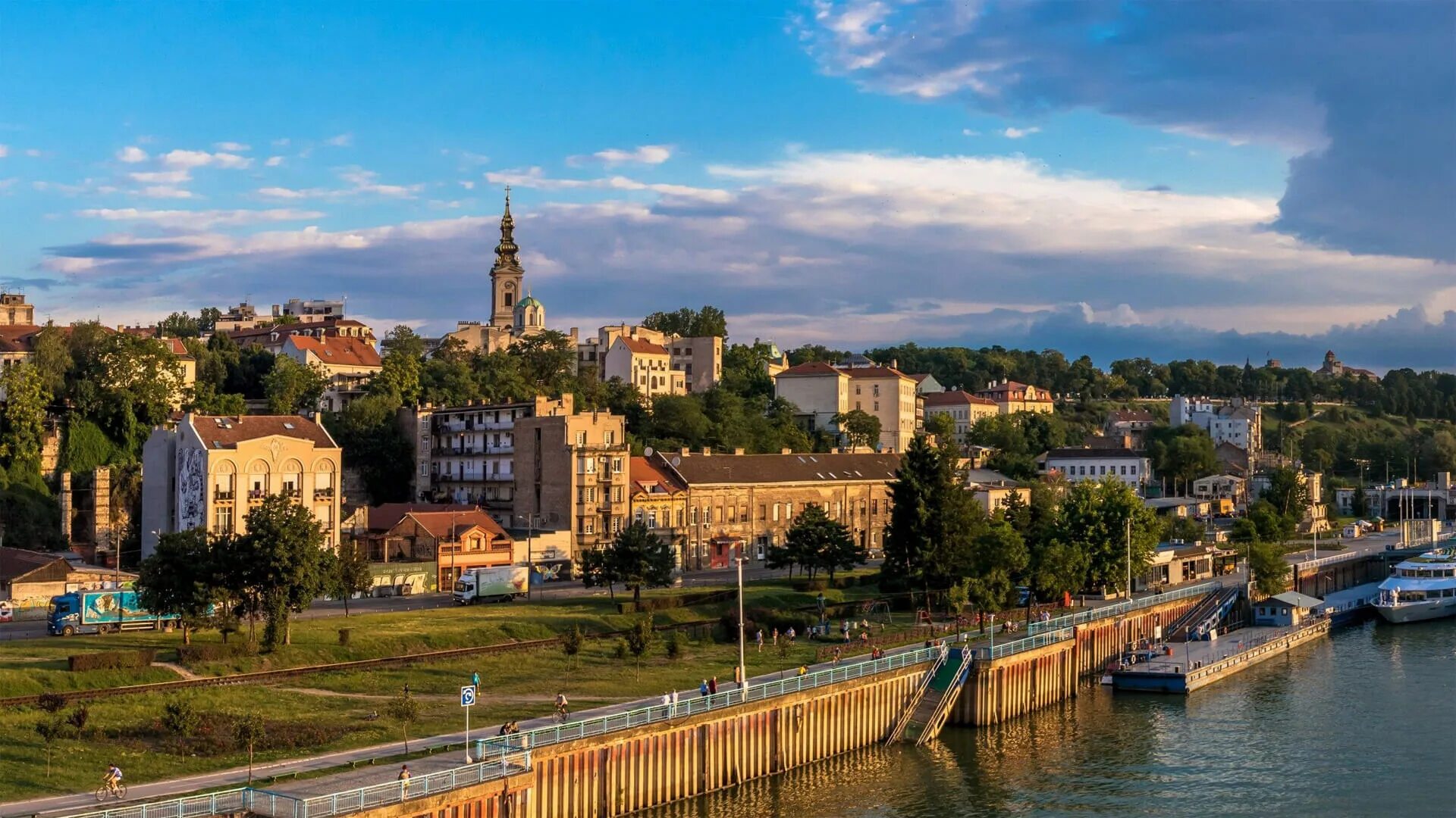Сербский фото. Сербия Белград панорама. Сербия март Белград панорама. Сербия столица река. Новосад Сербия.