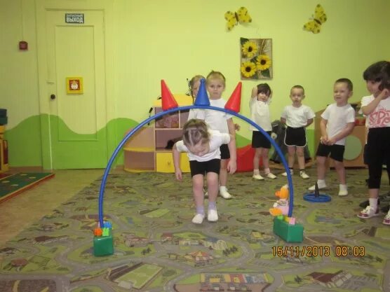 Нестандартное спортивное оборудование в доу. Физо в подготовительной группе. Физо в подготовительной группе. Что такое лфк для детей в школе. Физкультура в детском саду старшая группа.