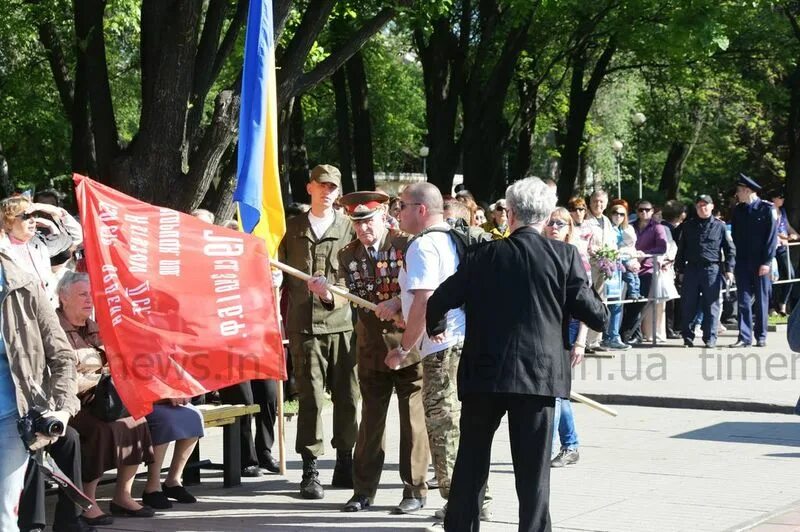 Новости с фронта запорожье сегодня. Запорожье день Победы. Запорожье 9 мая. Запорожье аллея славы. Запорожье 9 мая 2023.