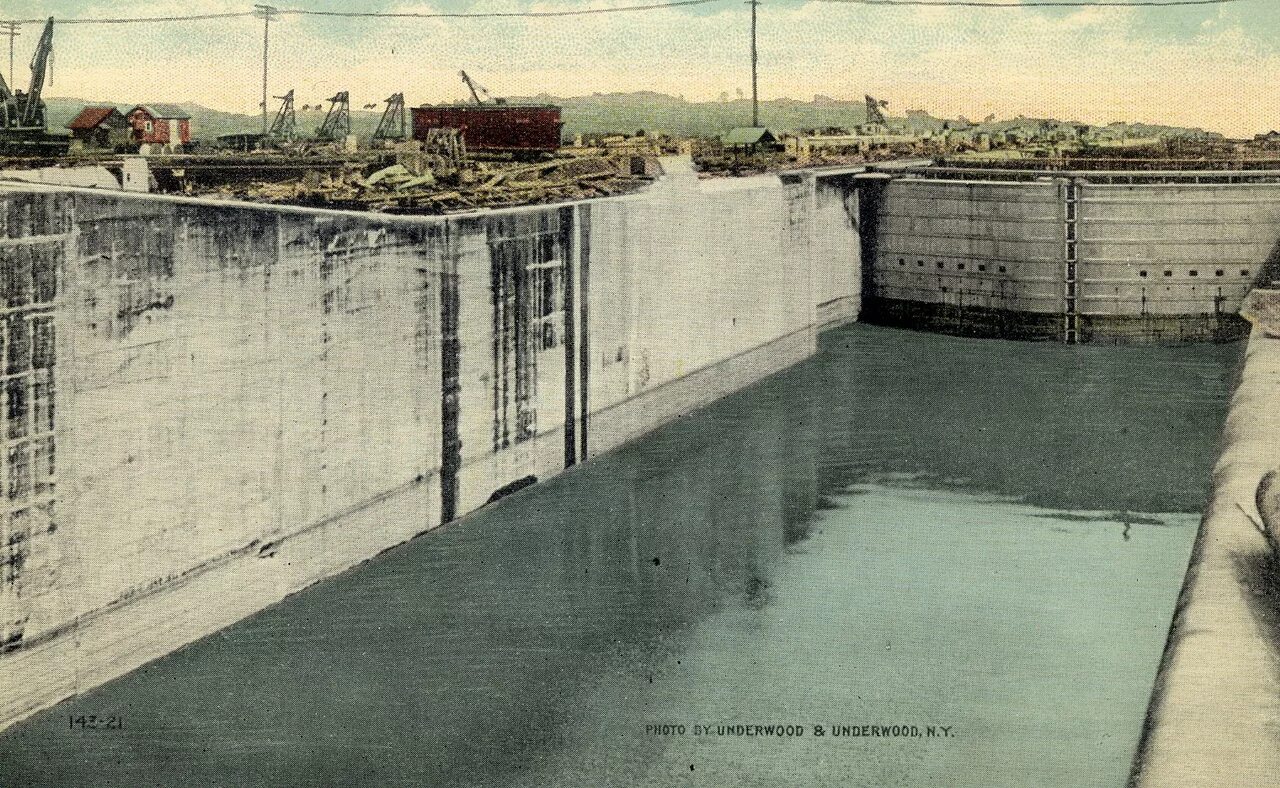 Постройка канала в никарагуа. Панама канал стройка. Панамский канал 20 век. Каналы стройка. Каналы стройка.