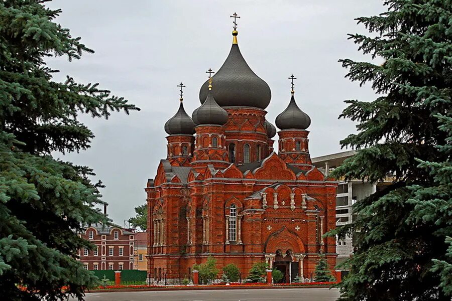 Храм тула площадь. Успенский монастырь (тула). Храм на площади ленина тула. Свято-успенский собор тула. Кафедральный собор успенья в туле.