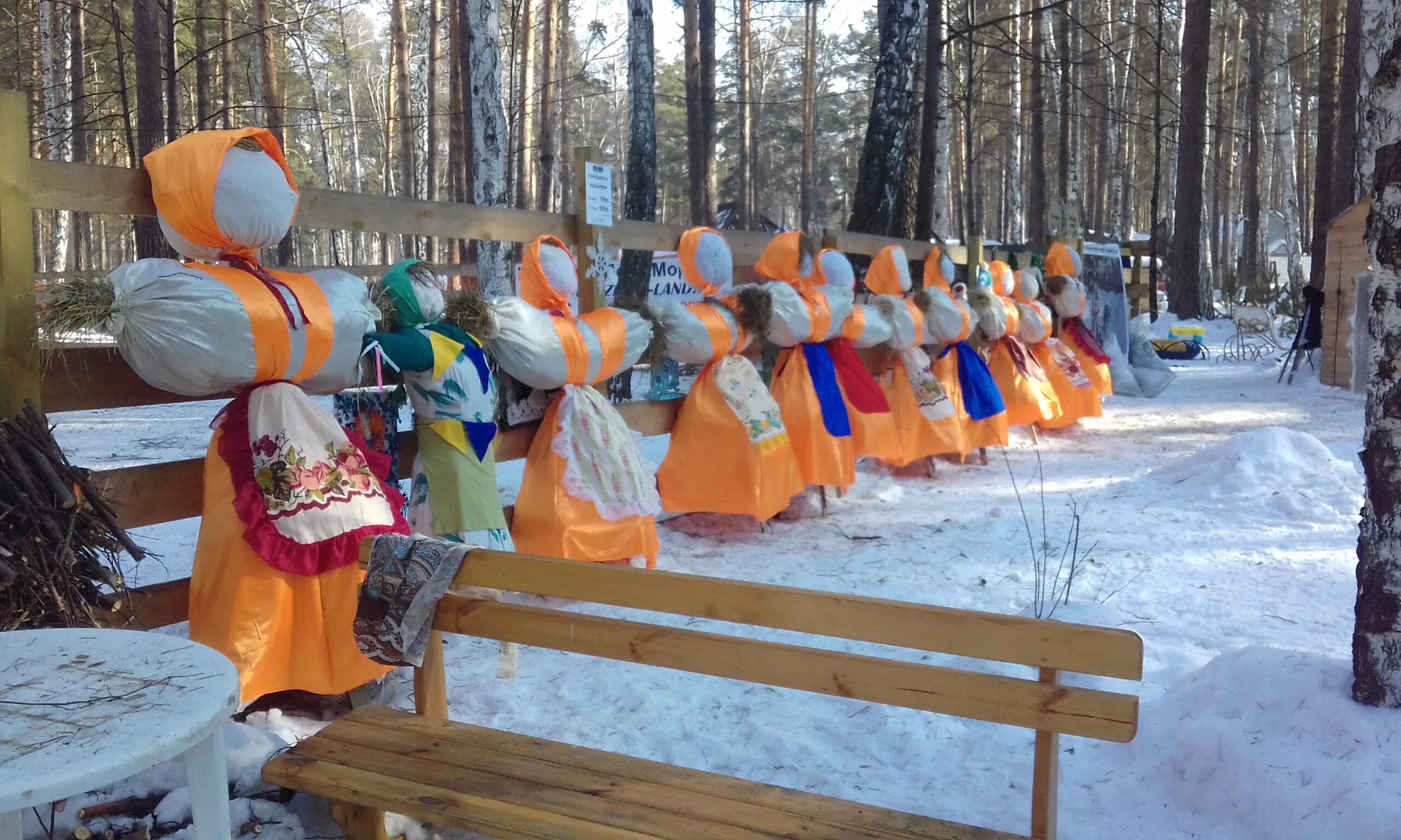 Мини масленица. Современная масленичная кукла. Оригинальные куклы масленицы. Кукла масленица. Масленичная кукла в детский сад.