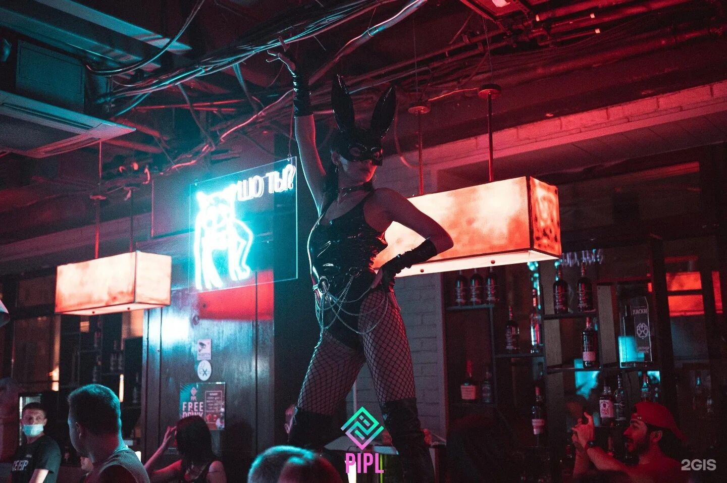 Pipl караоке. Pipl бар комсомольская. pipl bar москва комсомольская пл., 6.