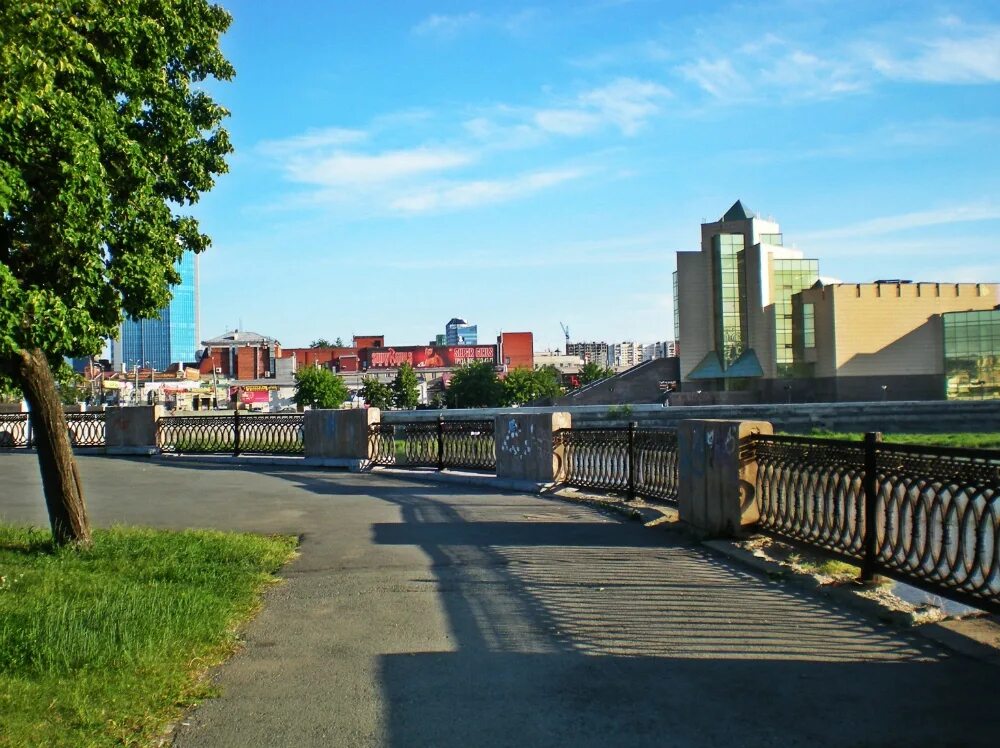 Город Челябинск. Челябинск летом. Центральная улица Челябинска. Челябинск красивые места. Улица добрая челябинск