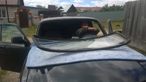 Стекло лобовое 31105