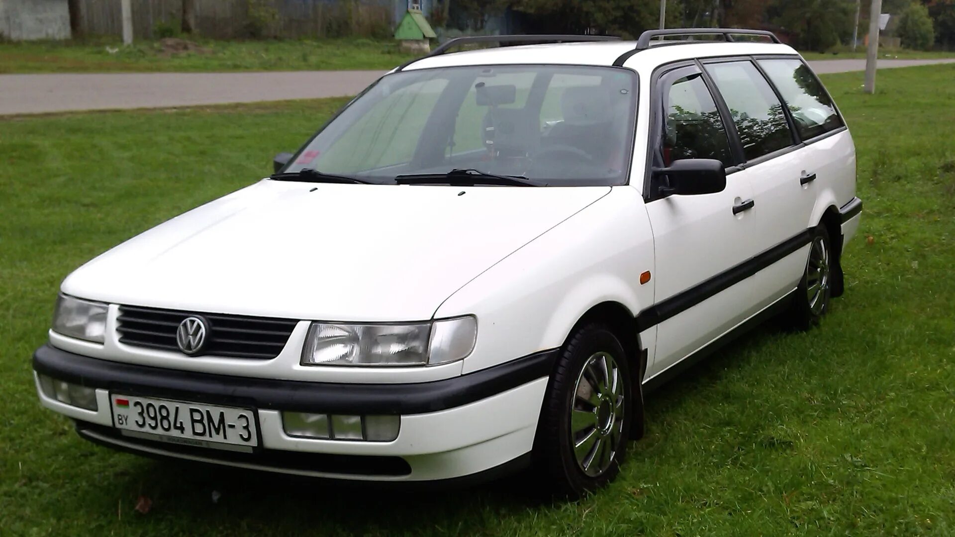 Купить фольксваген пассат 4. Volkswagen Passat b4 белый универсал. Фольксваген Пассат б4 1996. Фольксваген Пассат 1996 года универсал. Volkswagen Passat b3 1996 универсал.