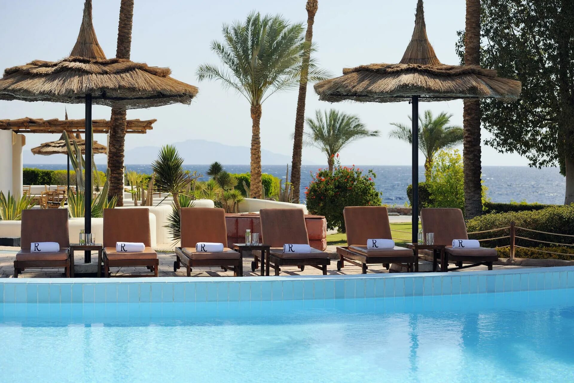 Renaissance sharm el sheikh golden view resorts. Ренессанс Шарм-Эль-Шейх Голден. Ренессанс Голден Вью Бич Резорт Шарм-Эль-Шейх. Renaissance Golden view Beach 5 Шарм-Эль-Шейх. Renaissance Sharm el Sheikh Golden.