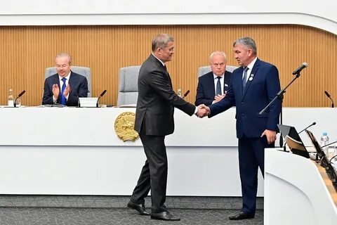 Радий хабиров вручил