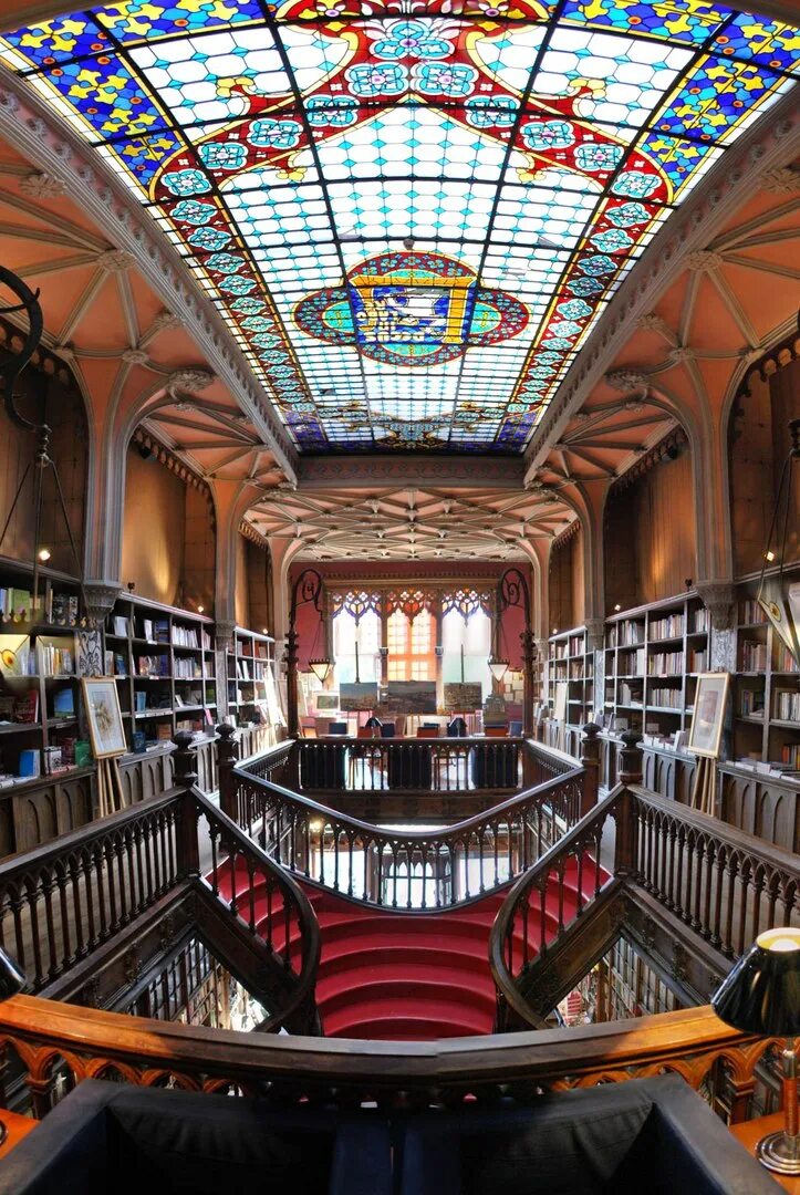 Livraria Lello книжный магазин Португалии. Книжный магазин Lello порту. Самый красивый книжный магазин в москве