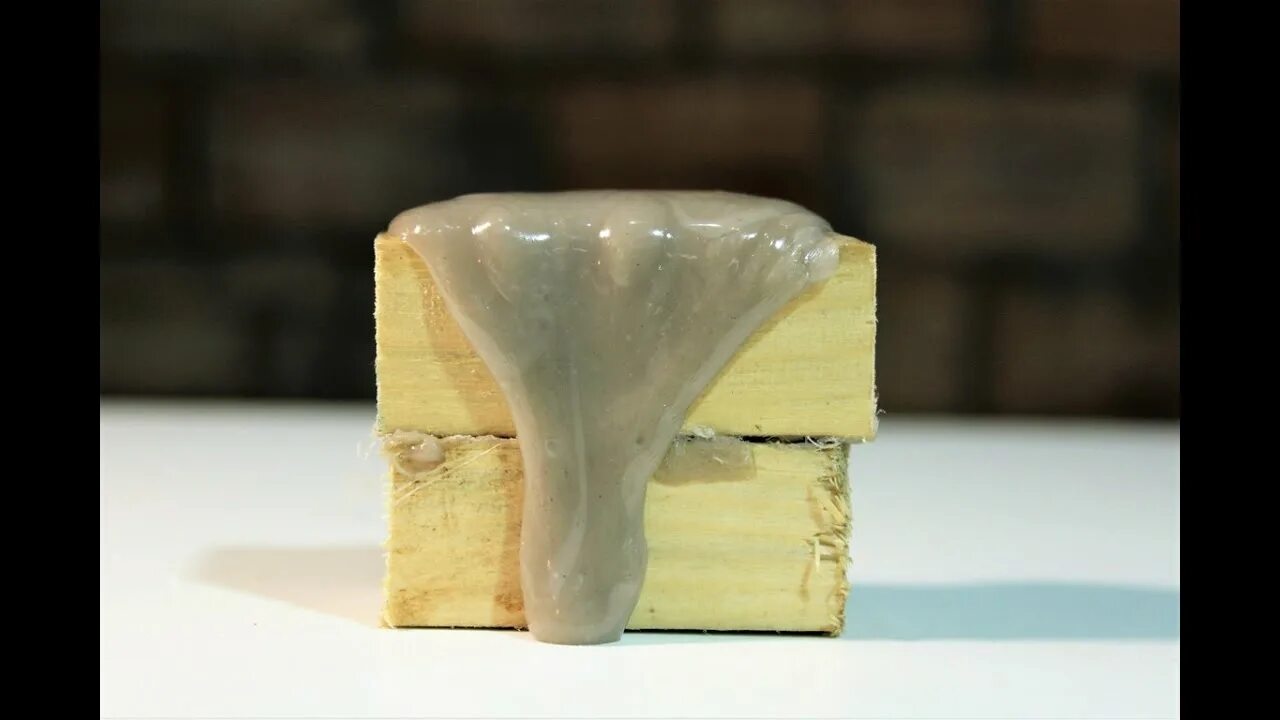 Чем растворить пенопласт чтобы получить клей. Клей из пенопласта. клей из пенопласта и растворителя. ацетон и пенопласт. клей из ацетона и пенопласта.
