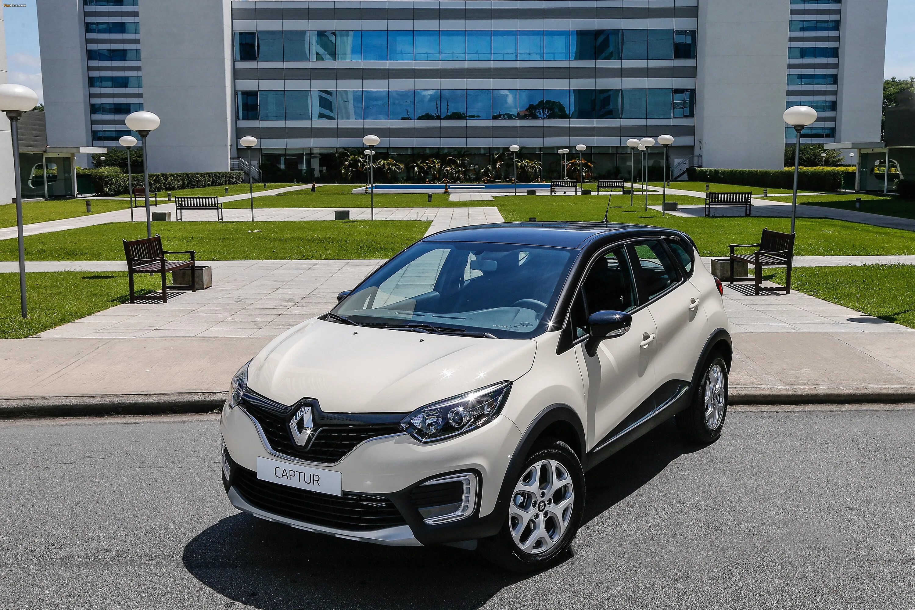 Renault kaptur 1. Рено картуз. Рено Каптур 2022. Рено Ренаулт Каптур. Рино капсюп.