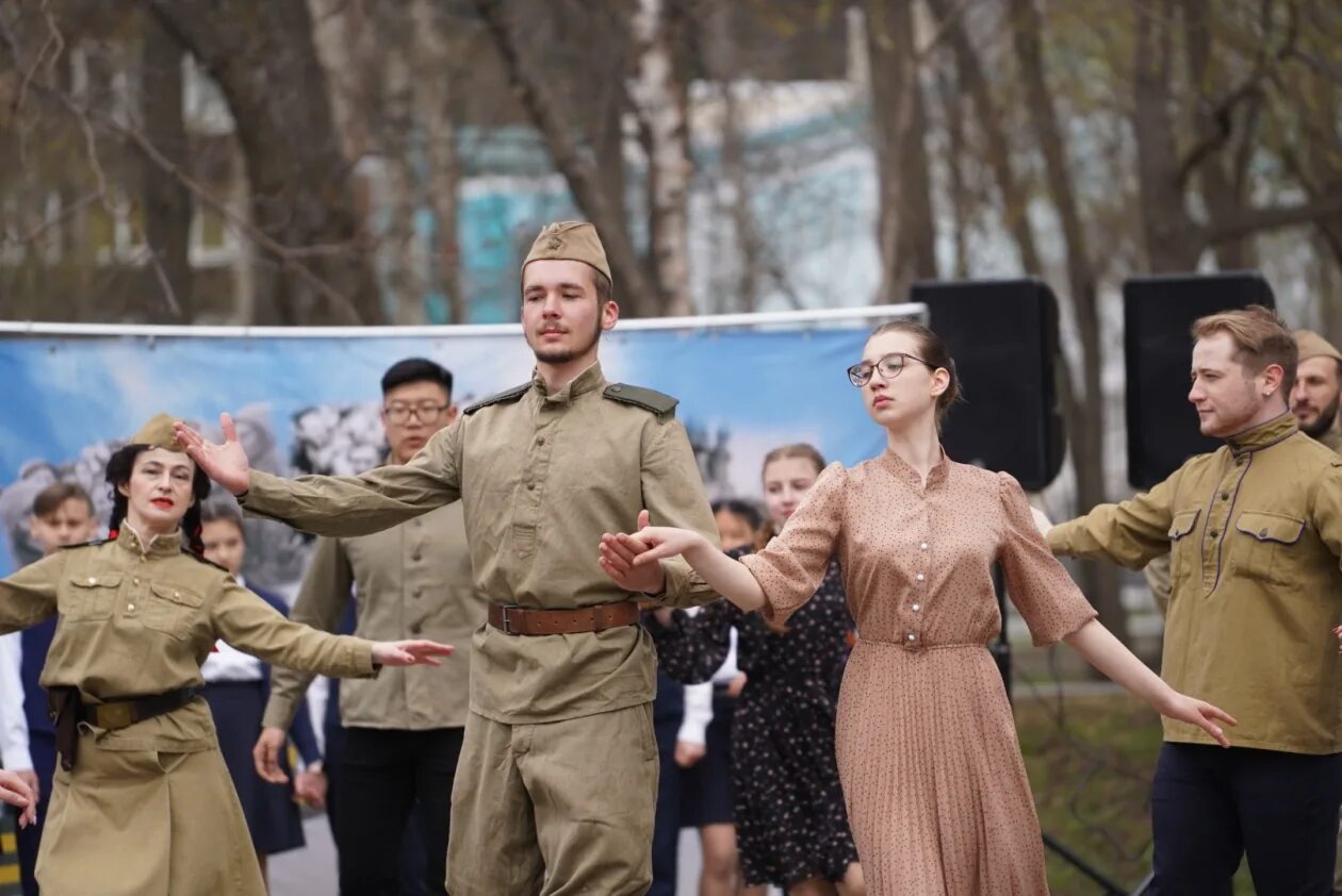 Вальс победы светлый вальс. Вальс Победы в Оренбурге 2021. Вальс Победы Оренбург 2022. Вальс Победы Елец. Вальс Победы Архангельск 2022.