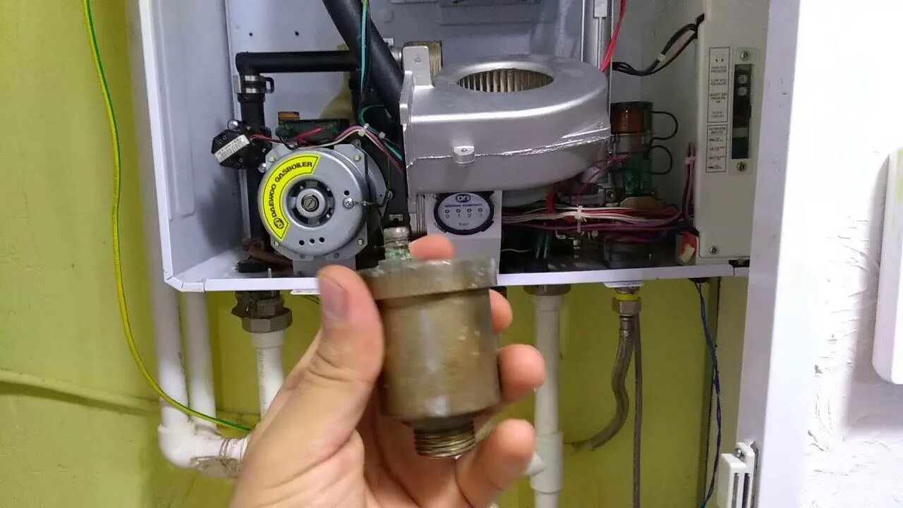 Почему котел громко работает. Daewoo dgb 100 msc. котел дэу газбойлер. циркуляционный насос на газовый котел hydrosta 200 sd. котел дэу 100 газбойлер.
