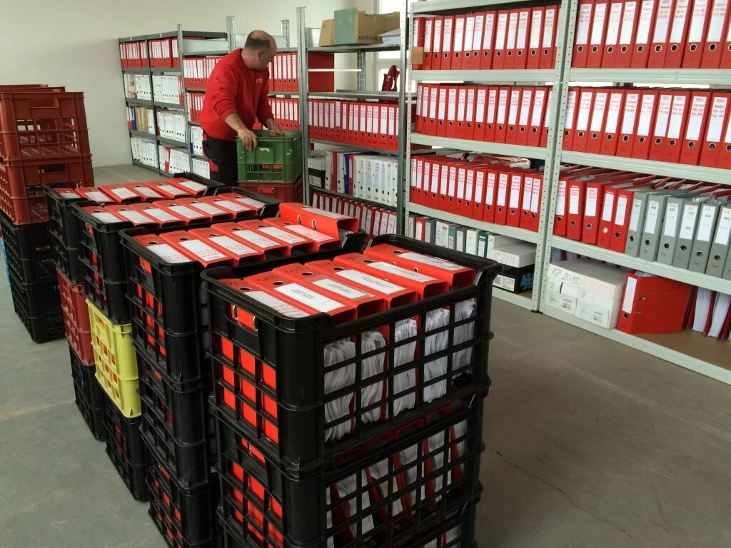 Транспортировка документов. Перевозка архива. Специальные контейнеры для хранения архива. Ящик для перевозки документов.