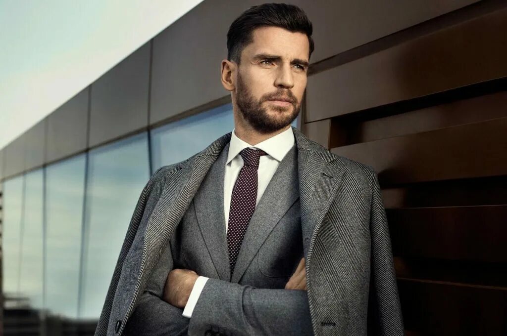 Внимание к собеседнику. Как выглядеть открытым человеком. Как выглядеть открытым человеком. Самодостаточный мужчина. Успешный мужчина.